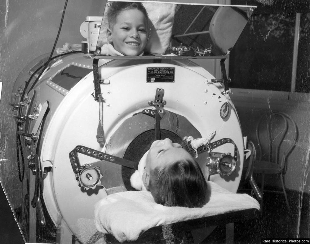 Iron lungs for polio victims, 1930s-1950s (5).jpg