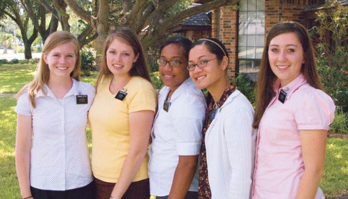 Mormon Sister missionaries