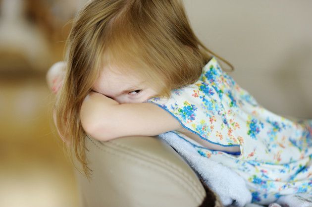 Child peeking during prayer