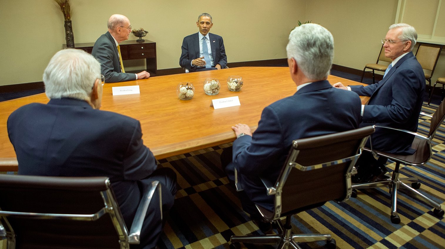 Obama meets with LDS leaders