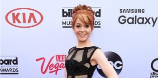 Lindsey Stirling in her Billboard Music Awards Dress