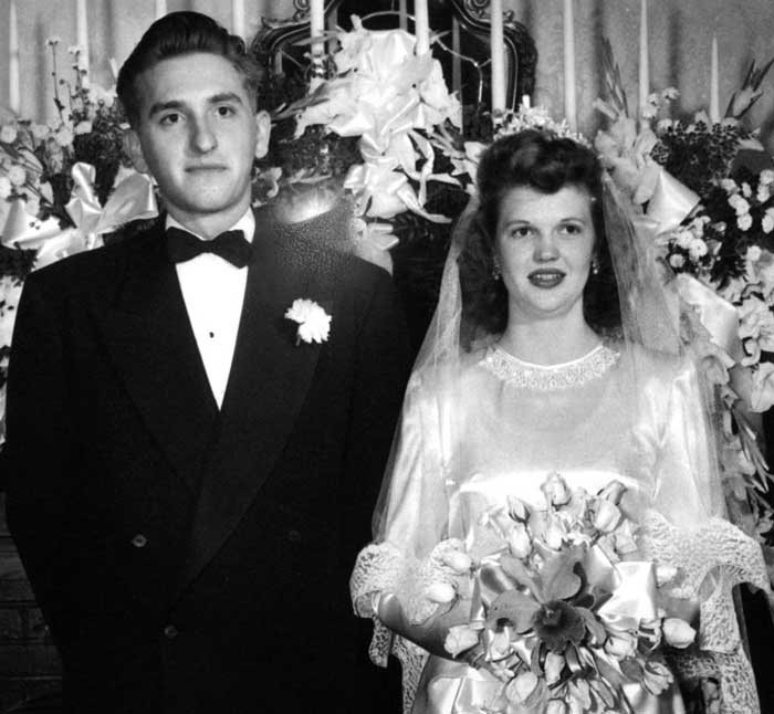 president-monson-with-wife-wedding-299