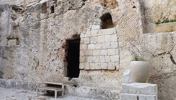 the tomb: we grow closer to christ through his resurrection