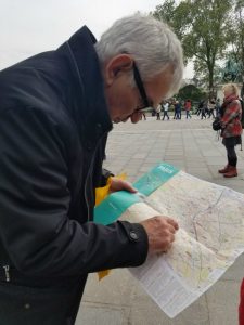 French man finds directions on Paris map