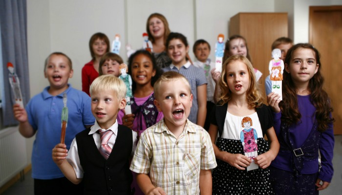 Children sing in primary
