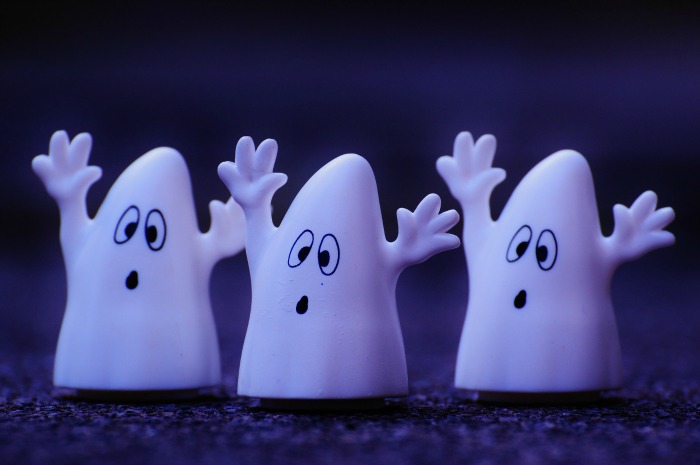 three little ghosts