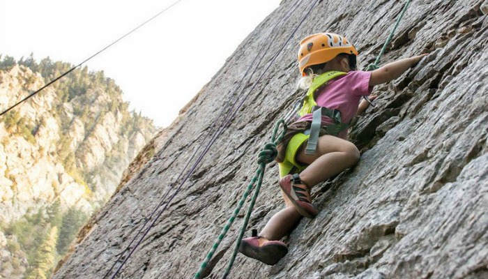 child rockclimbing_childlike