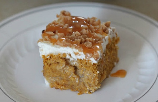 pumpkin poke cake fall