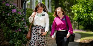 LDS women missionaries