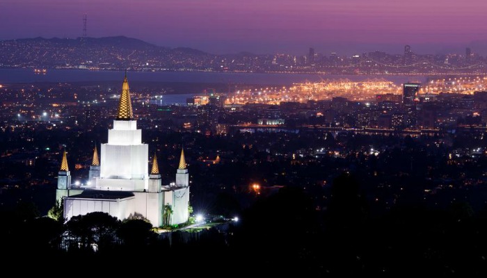 mormon tabernacle at night