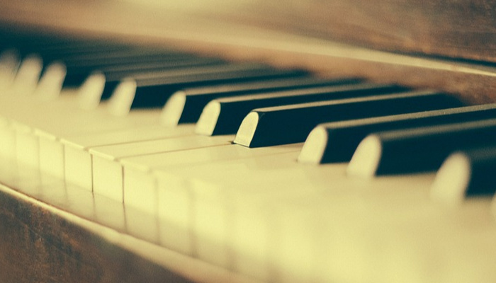 Piano artists who create songs about Christ