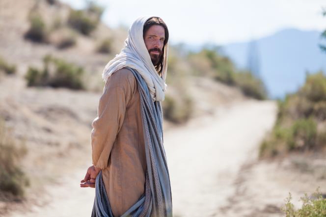 jesus christ walking and looking back