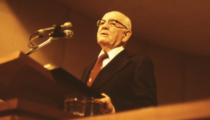 President Kimball at pulpit.