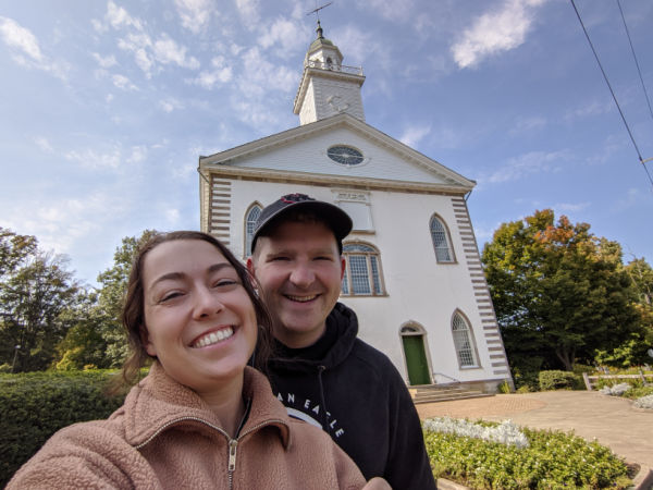 couple at kirtland ohio temple during covid-19