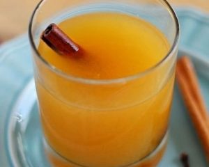 Hot Wassail Holiday Drink
