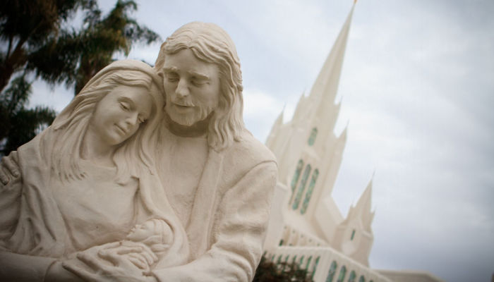 mary and joseph nativity outside san diego temple for #LightTheWorld