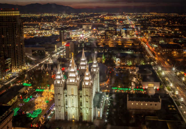 temple square lights at christmas from above